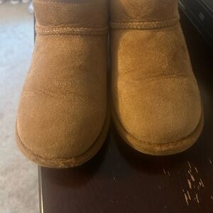 UGG Chestnut Shearling Boots size 1 kids